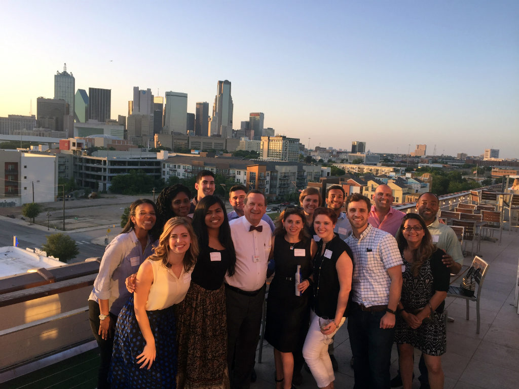 Scholars and alumni in Dallas hosted Mark for a fun rooftop reception.