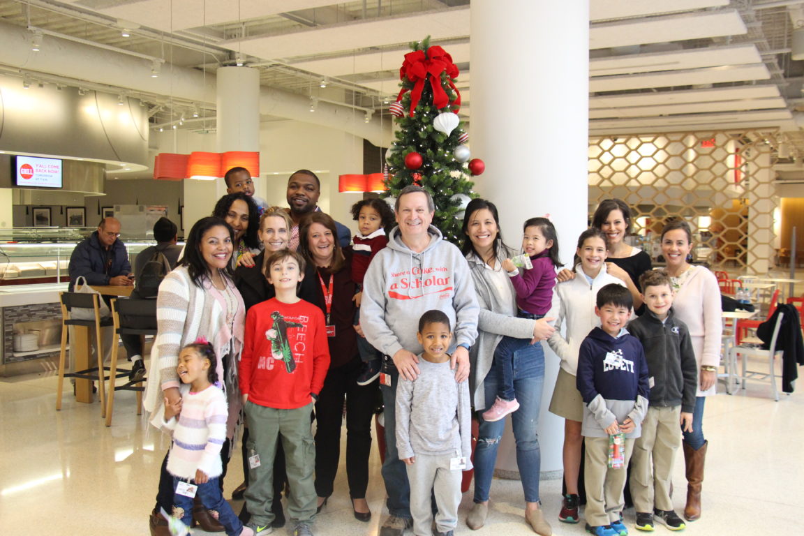 Atlanta alums Elizabeth Howell (1996), Jany Brown (1992), Torarie Durden (1994), Alice Park (1999), Lesley Wainwright (1994), and their families came to visit Coca-Cola Headquarters.